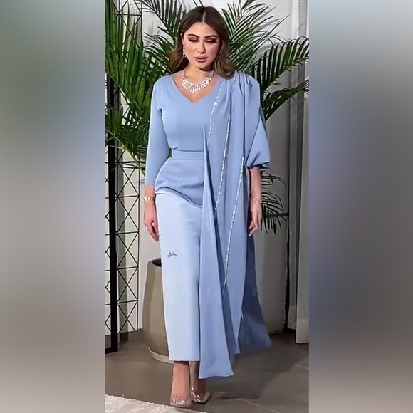 Dresses - Picture 8 of 12